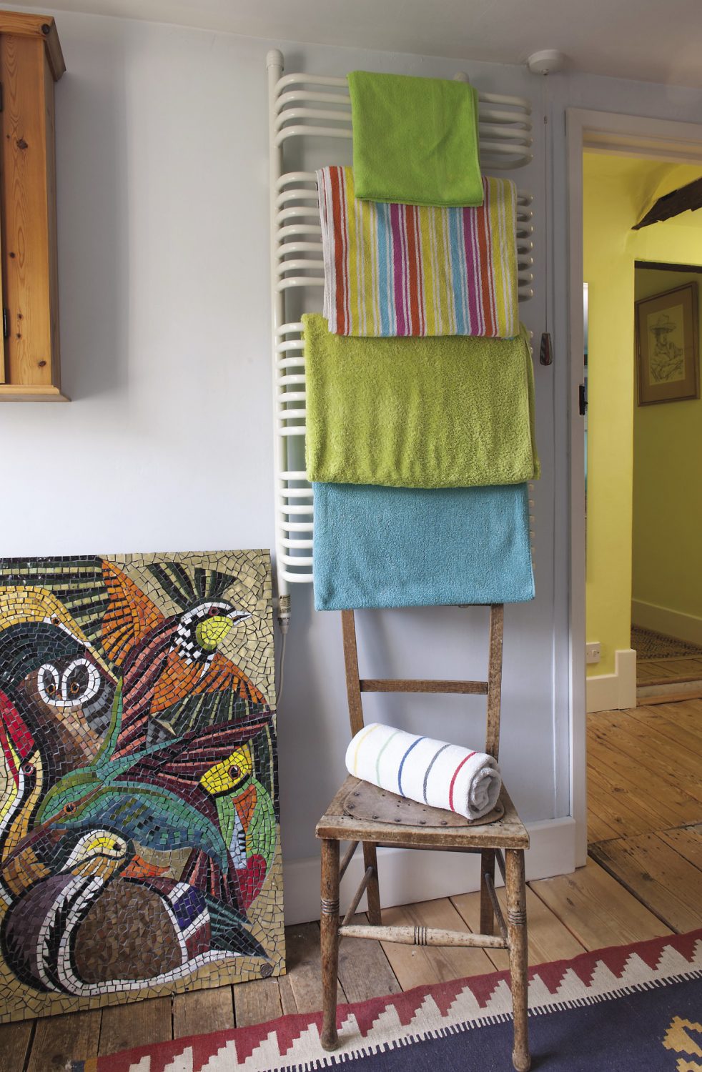 Fiona teaches textile design so she has a great eye for colour, pattern and texture but the couple differ when it comes to their colour preferences. “I really love cooler, watery greens and blues, whereas Oliver loves hot colours, so we argue a bit over those,” says Fiona