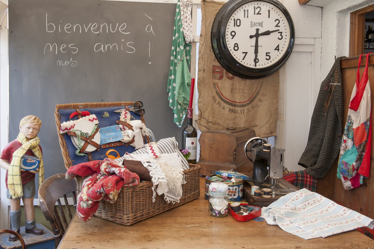 Having moved from a significantly larger property, every inch of space has been put to good use as a convenient way for Pippa to display and store neatly arranged clusters of trinkets and finds from her travels in France