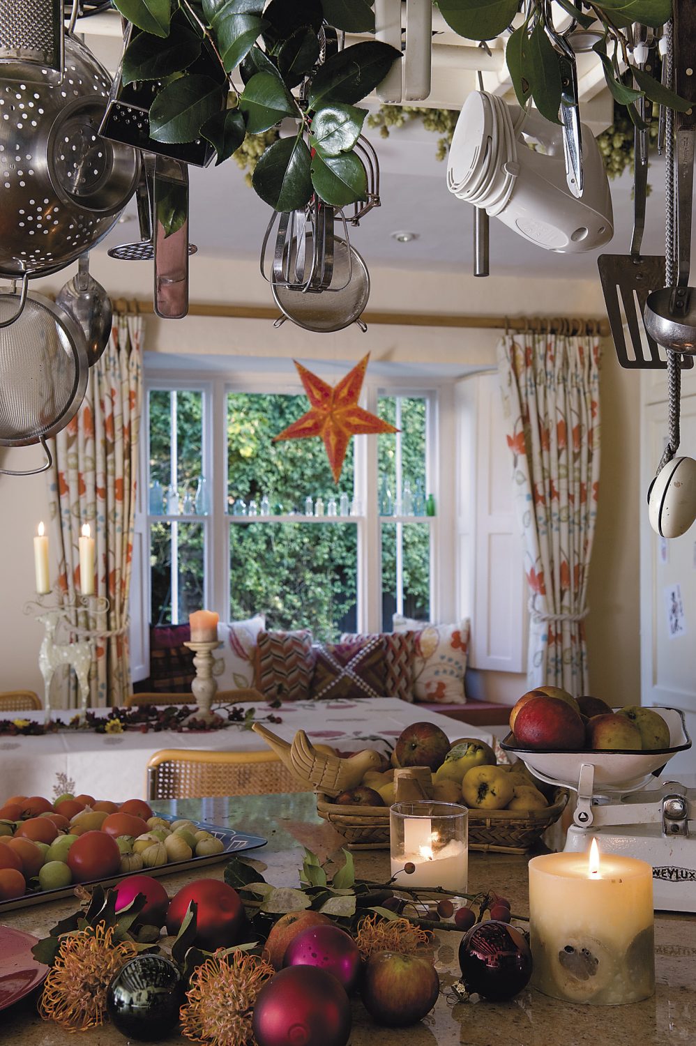 stars like the one in this bay window in the kitchen are a regular sight in India over Christmas