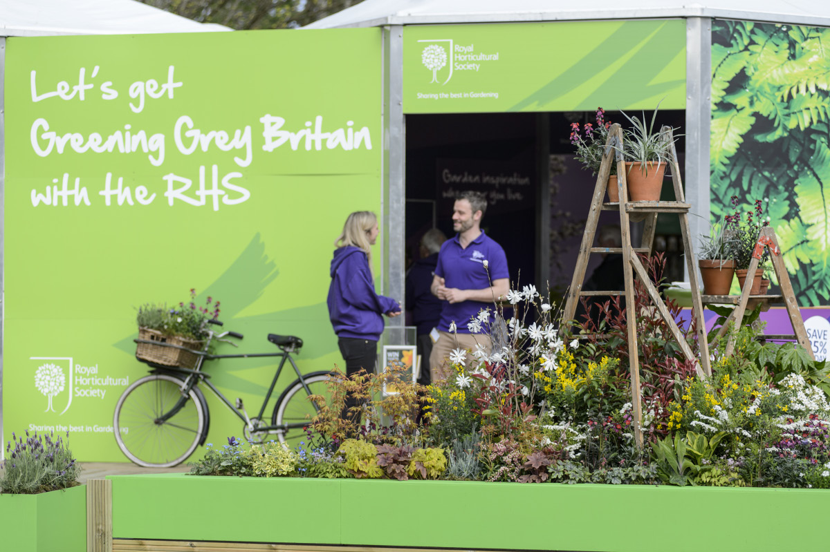 The RHS have a prominent campaign on called Let’s Get Greening Grey Britain with a sample front garden complete with car parked over prostrate planting. Let’s hope that it gets us all thinking.
