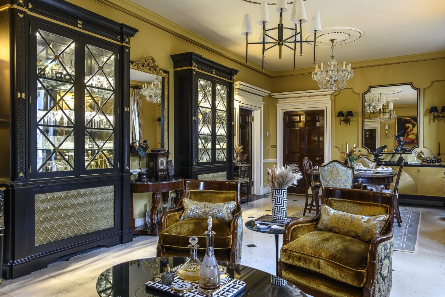 Sean has redeveloped the reception hallway into a spectacular entertaining space, with dining area and drinks space.
