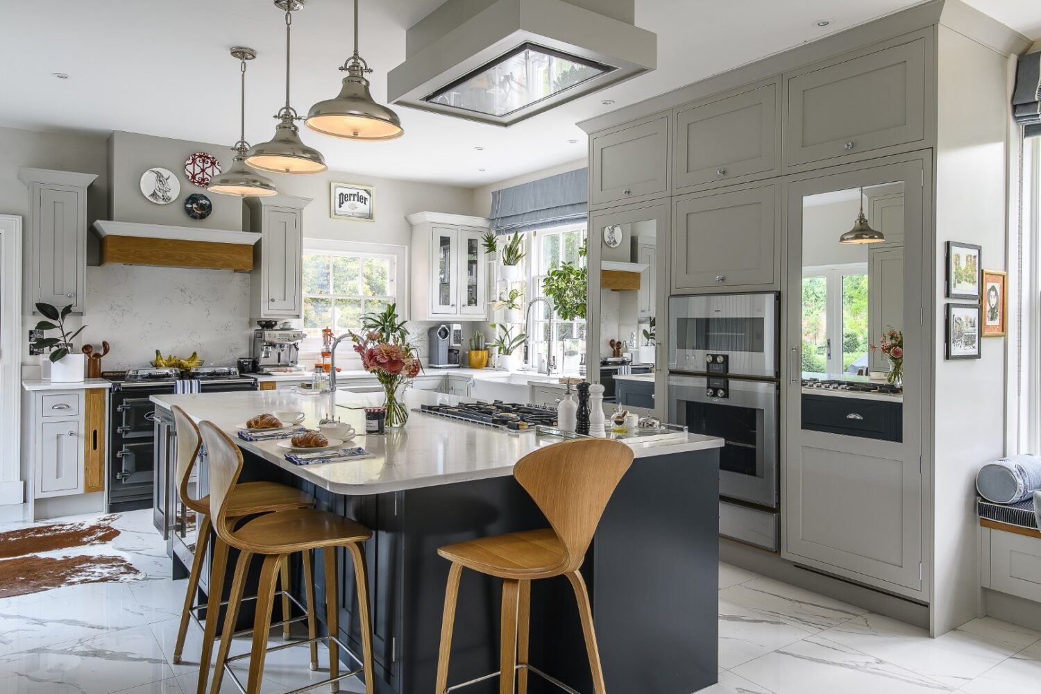 The island takes centre stage in Sean’s spacious kitchen