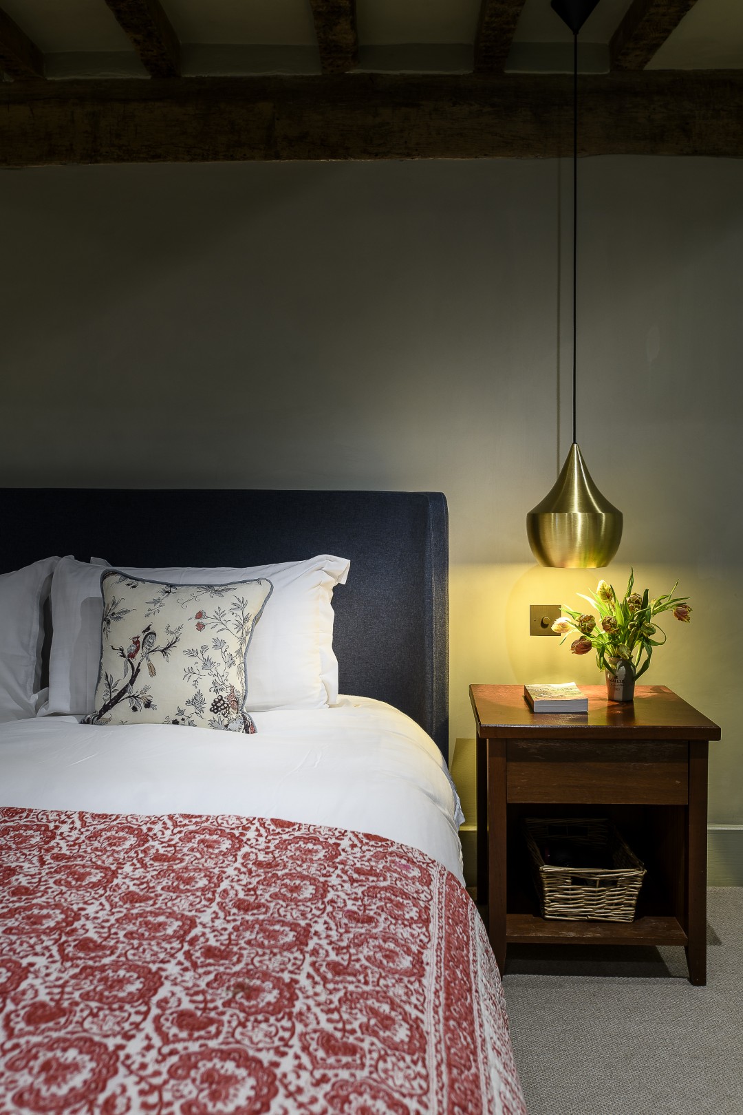 The spacious principal bedroom