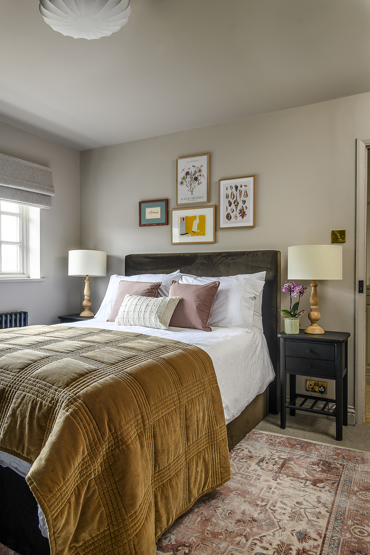 cozy bedroom, simply decorated