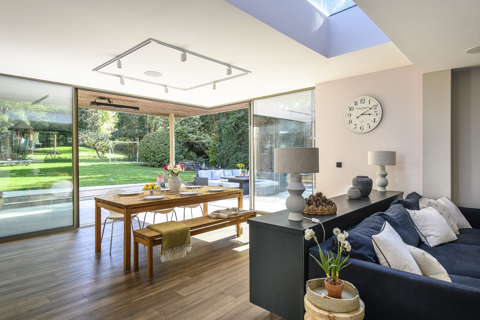 Maxlight sliding doors, with ultra-slim sightlines, were manufactured to architect Elena’s design