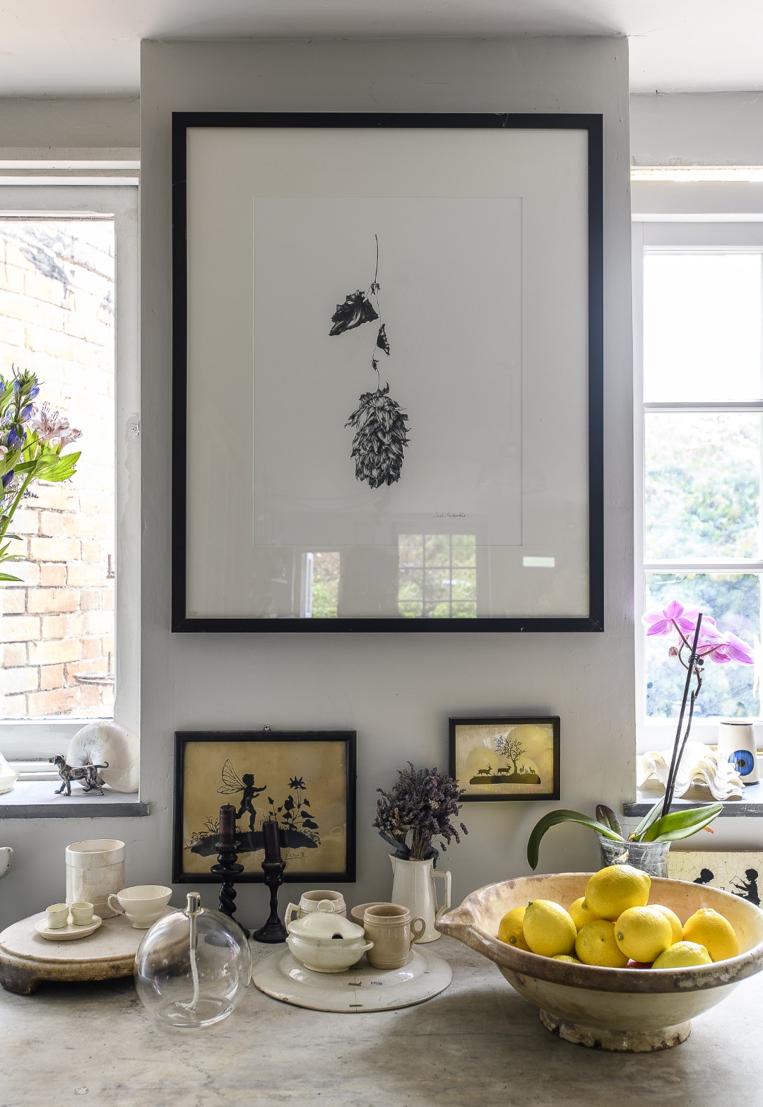 Sarah’s own hand drawn botanic pieces appear throughout the house.